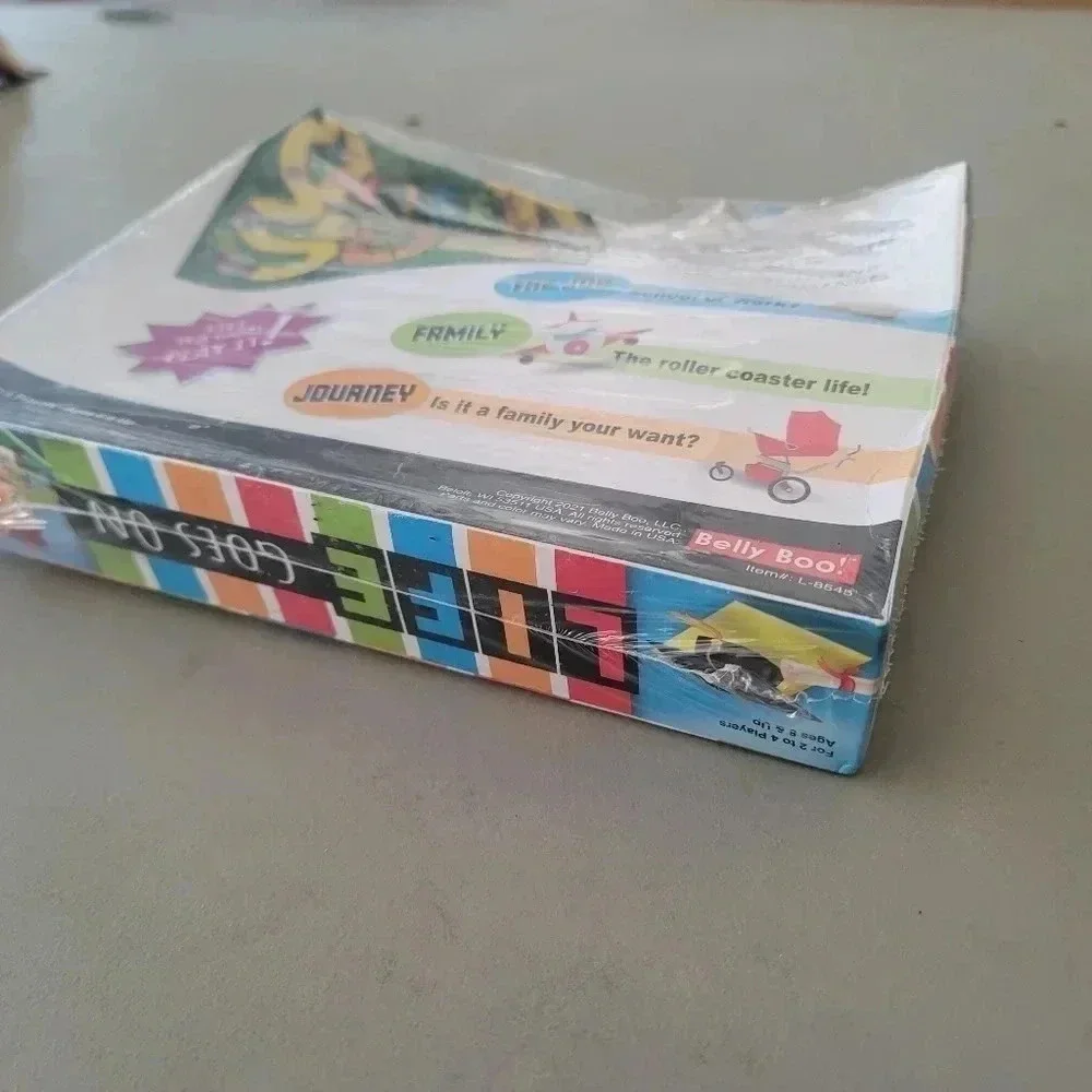 Life Goes on board Game For  ages 8+ Family Belly Boo Made In The USA Dented Box